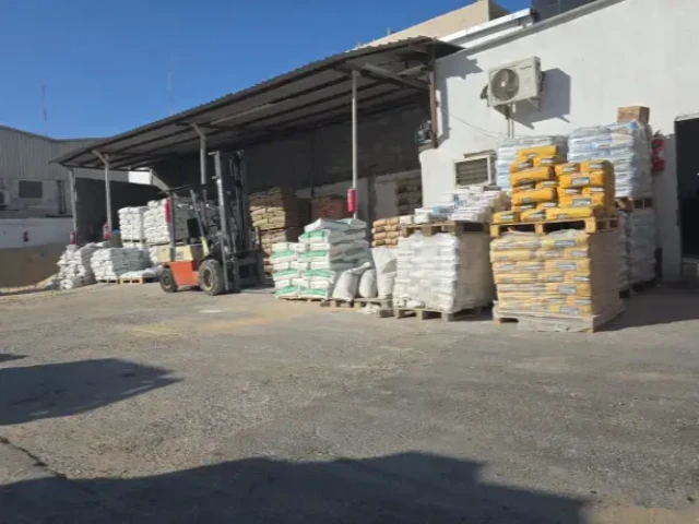 مواد بناء في الخبر والدمام - صورة 1